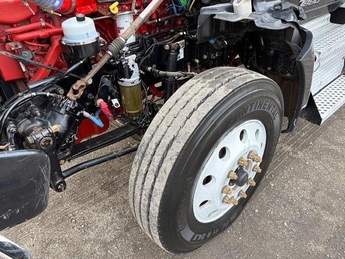 Used 2021 Kenworth T880 Sleeper Semi Truck