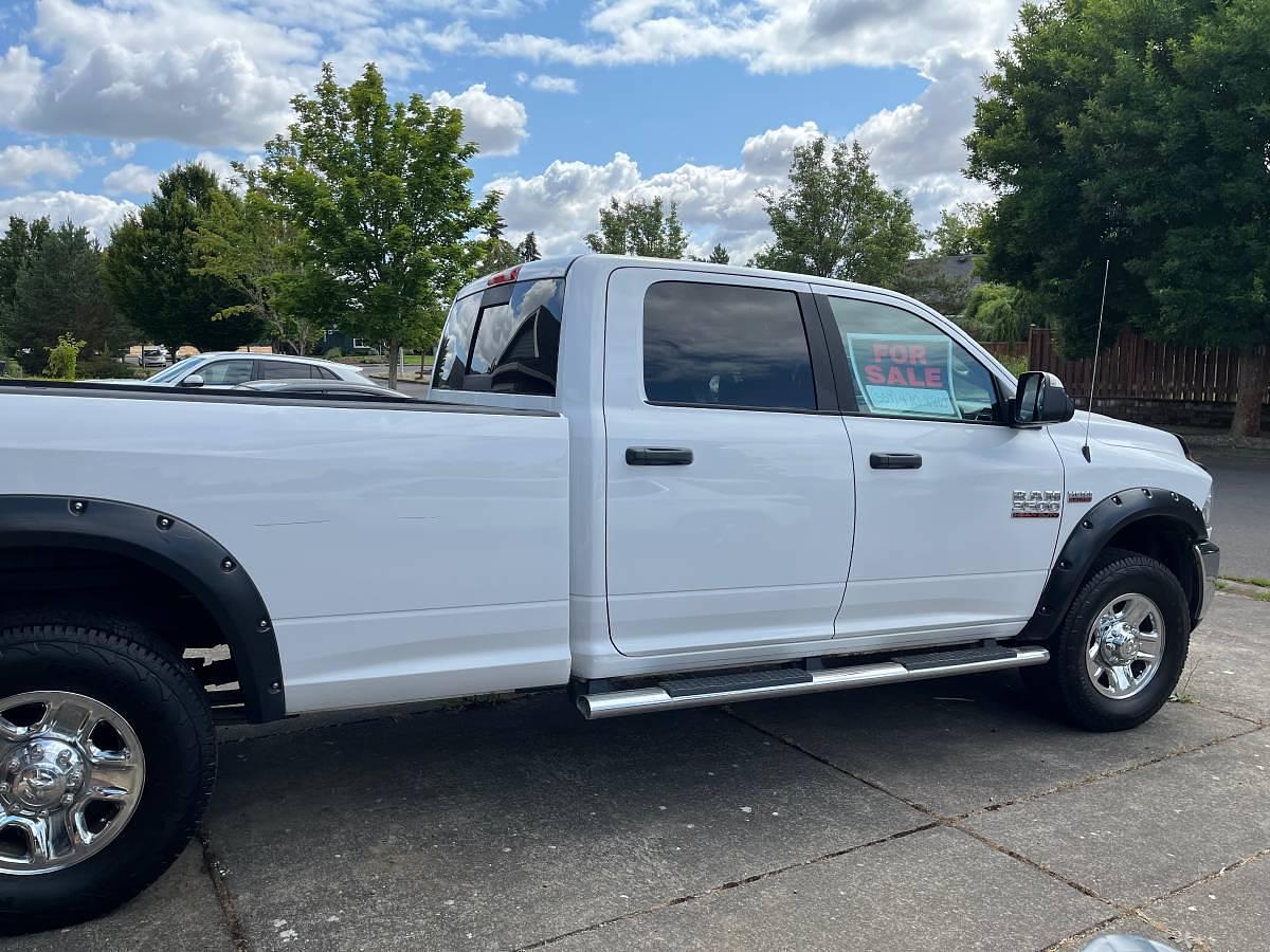Used 2015 Ram 3500 SLT 4X4 Hemi V8 Crew Cab