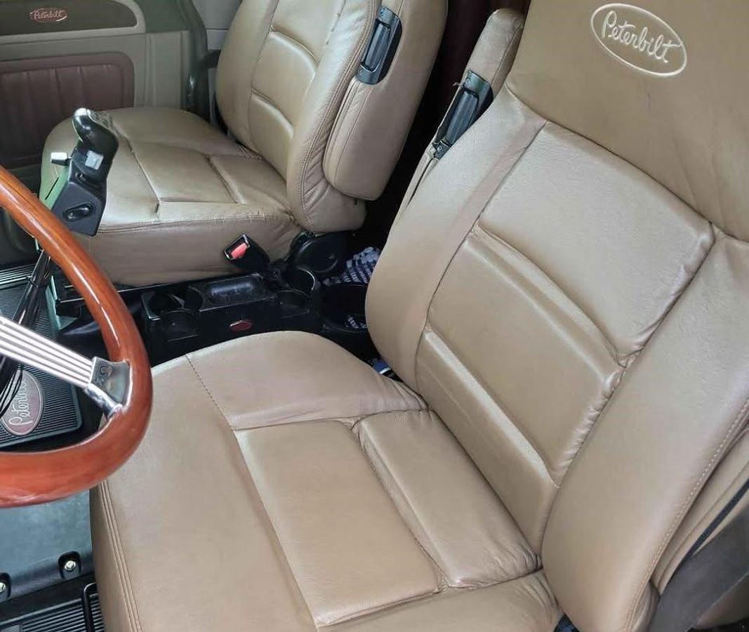 Used 2012 Peterbilt 389 Sleeper Semi Truck