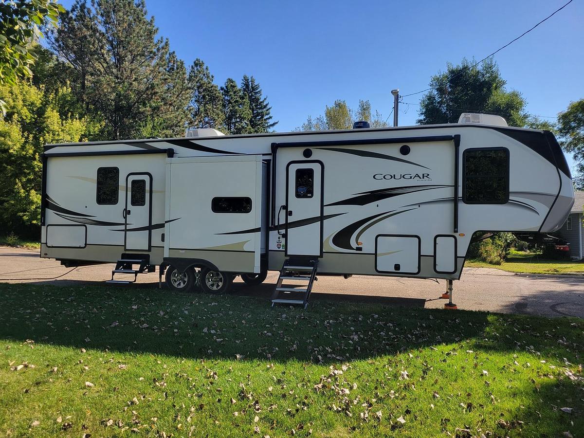 Used 2022 Keystone Cougar 364BHL