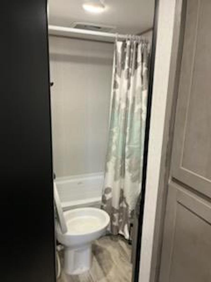 Used 2022 Dutchman Kodiak SE 22SBH Travel Trailer