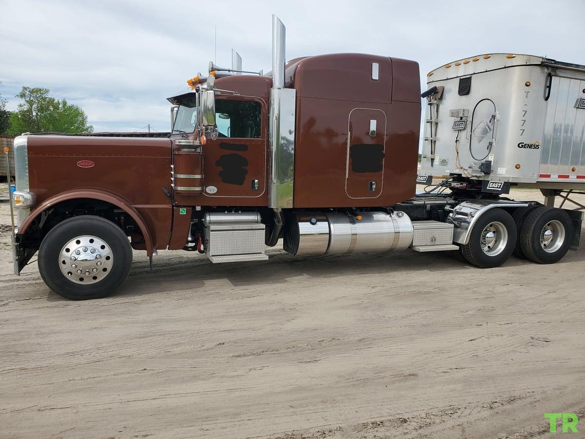 Used 2022 Peterbilt 389