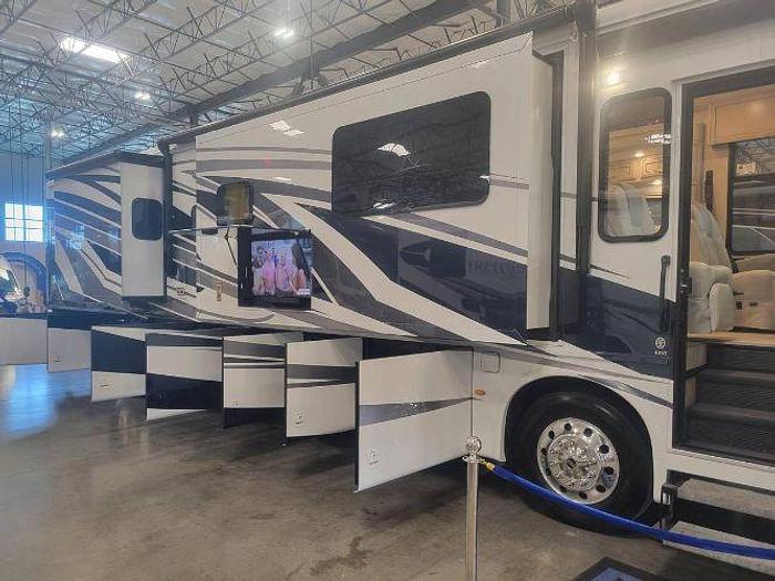 Used 2023 Newmar Kountry Star 4037