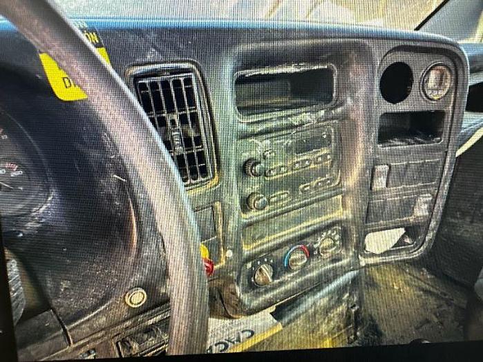 Used 2002 Chevrolet 6500