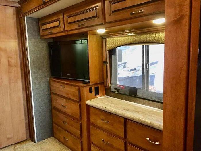 Used 2013 Monaco Knight 40DFT