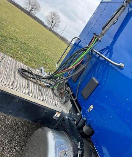 Used 2021 Peterbilt 567