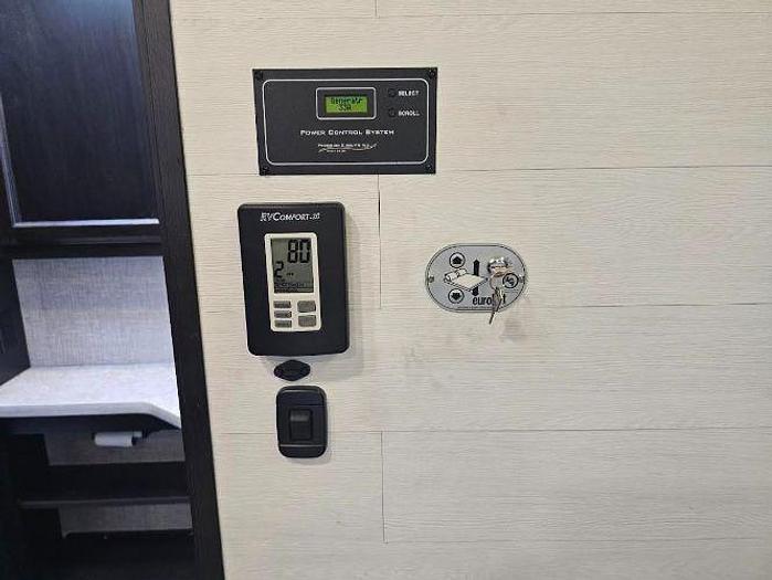 Used 2022 Jayco Redhawk 26M