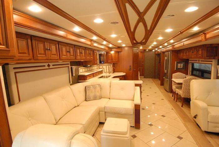 Used 2015 Winnebago Ellipse 42QD