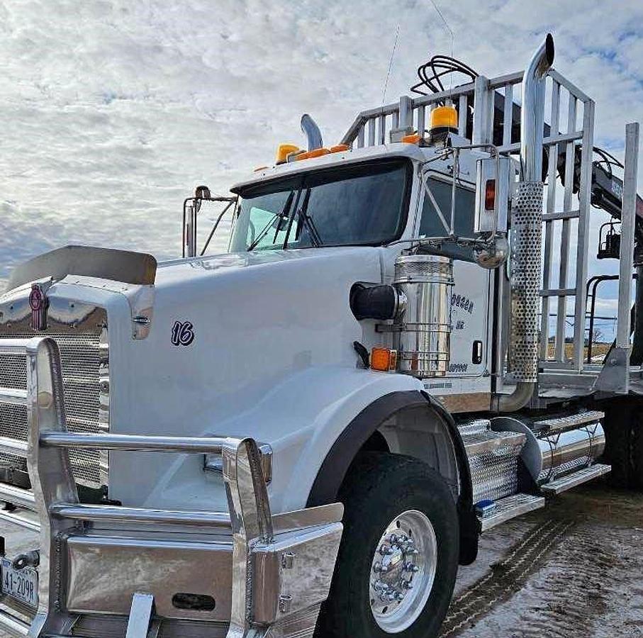 Used 2016 KENWORTH T800 Logging Truck