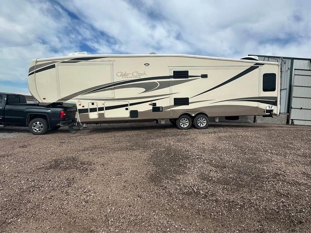 Used 2019 Forest River Cedar Creek Champagne