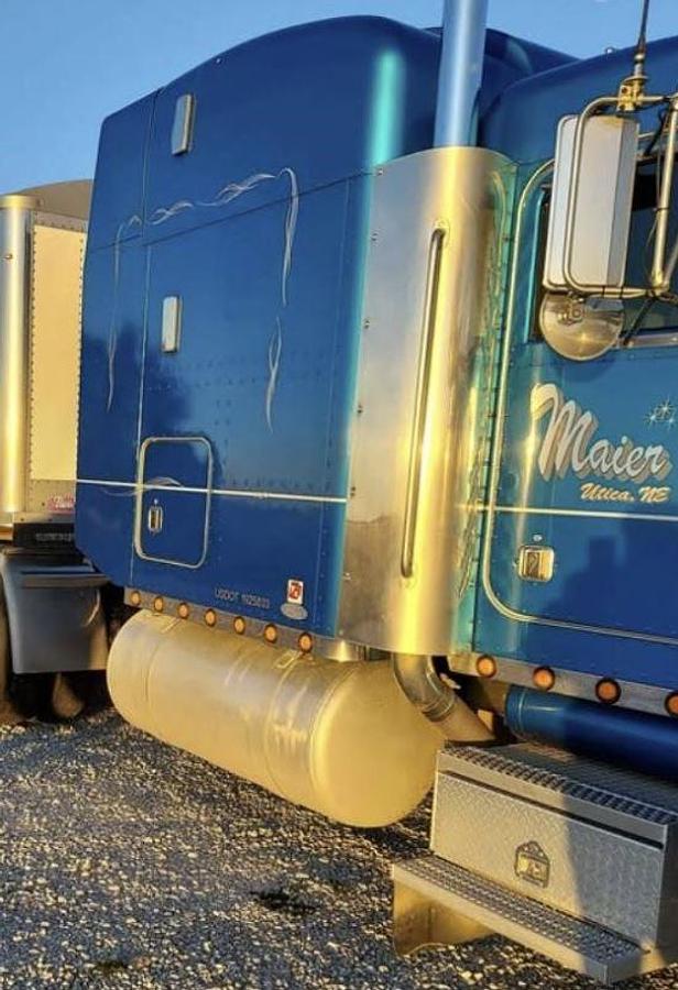 Used 1997 Peterbilt 379 Sleeper Semi Truck