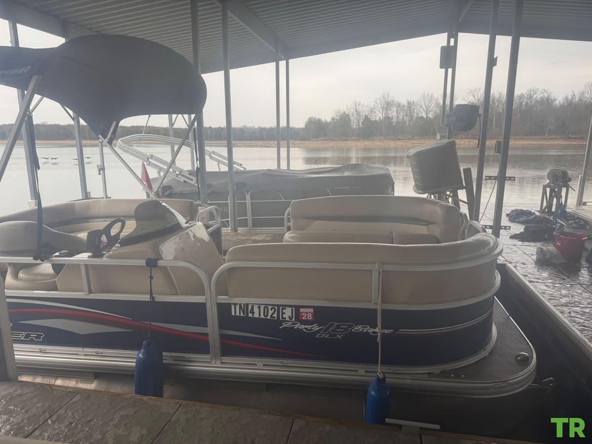 Used 2016 Sun Tracker Pontoon