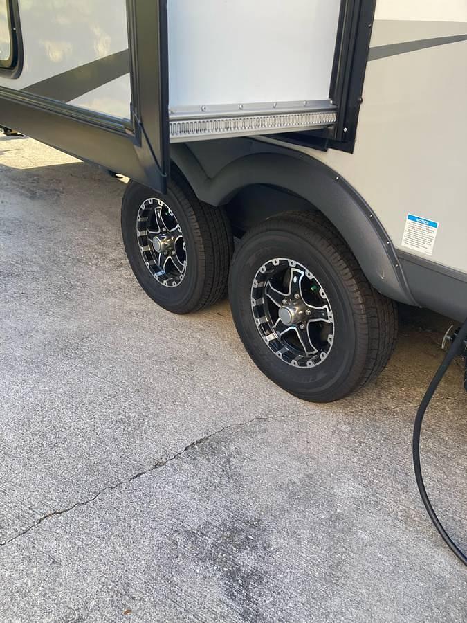 Used 2022 Forest River Flagstaff Micro Lite 21FBRS Travel Trailer