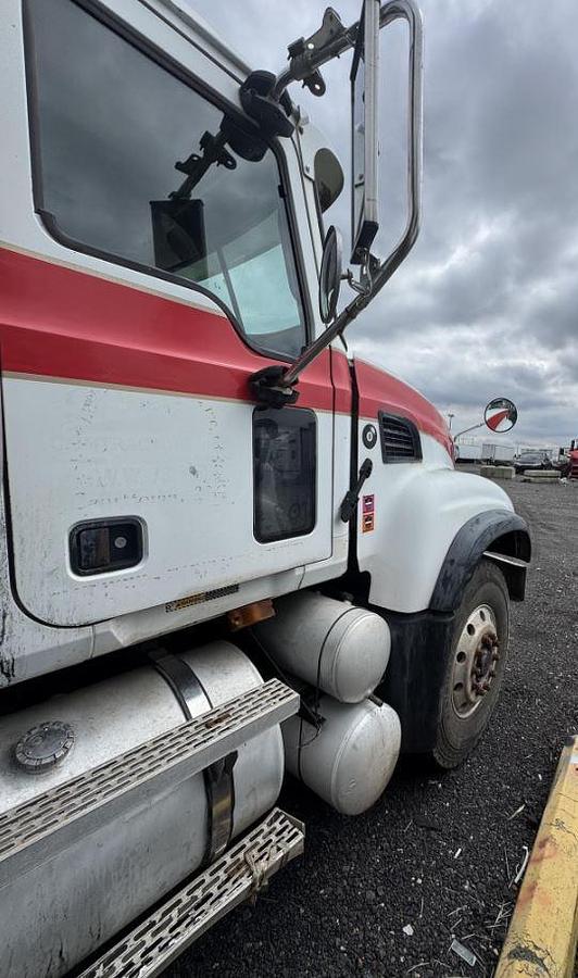 Used 2004 MACK GRANITE CV713 Dump Truck