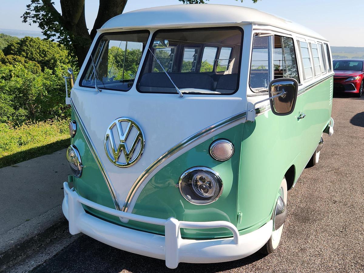 Used 1966 Volkswagen Van (Deluxe)