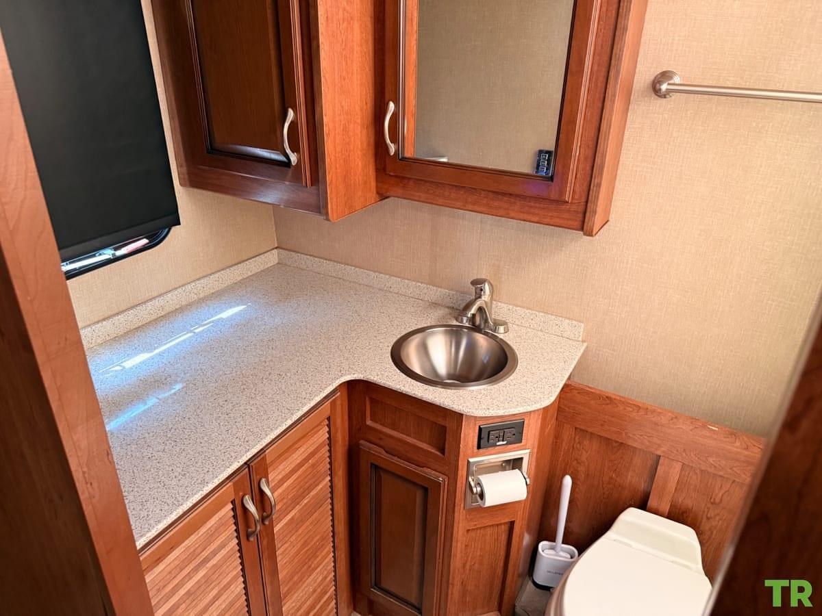Used 2017 Fleetwood Bounder 36H | Bath & a Half | Bunkhouse | Sleeps 10 | 3 Slides | Only 45,300 Miles
