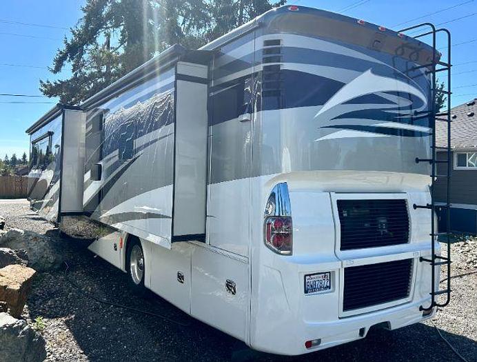 Used 2018 Tiffin Phaeton 40QKH