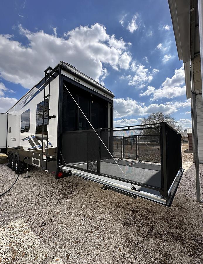 Used 2023 Keystone Fuzion 430 Fifth Wheel Toy Hauler