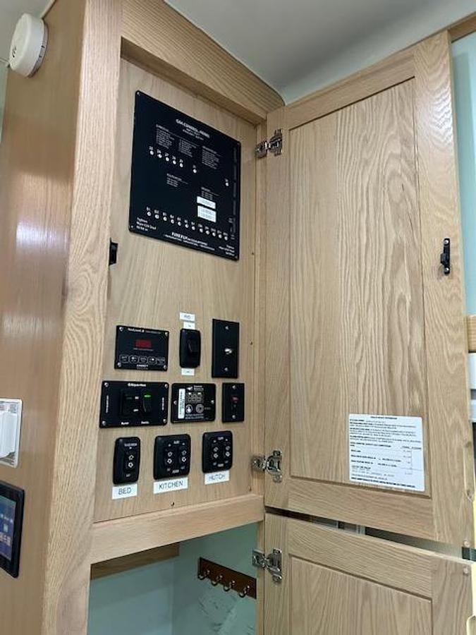 Used 2022 Space Craft V405 Fifth Wheel