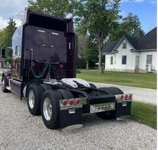 Used 2013 Peterbilt 386