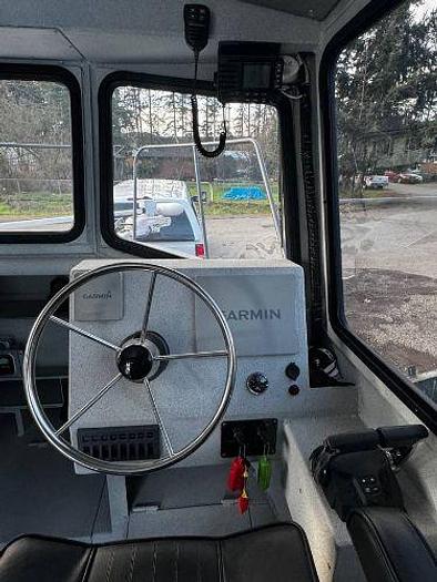 Used 2023 Offshore Boat 25'