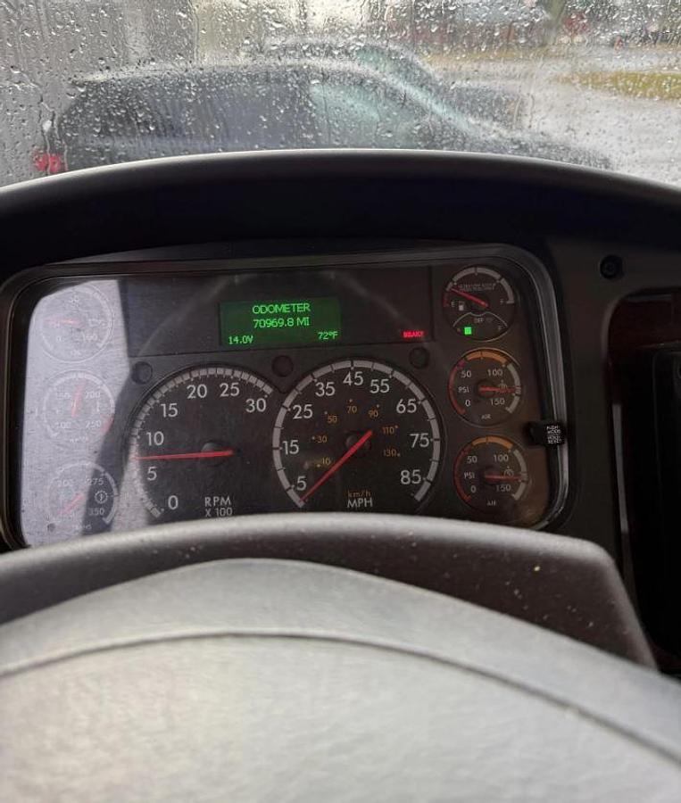 Used 2019 Freightliner Business Class M2 106