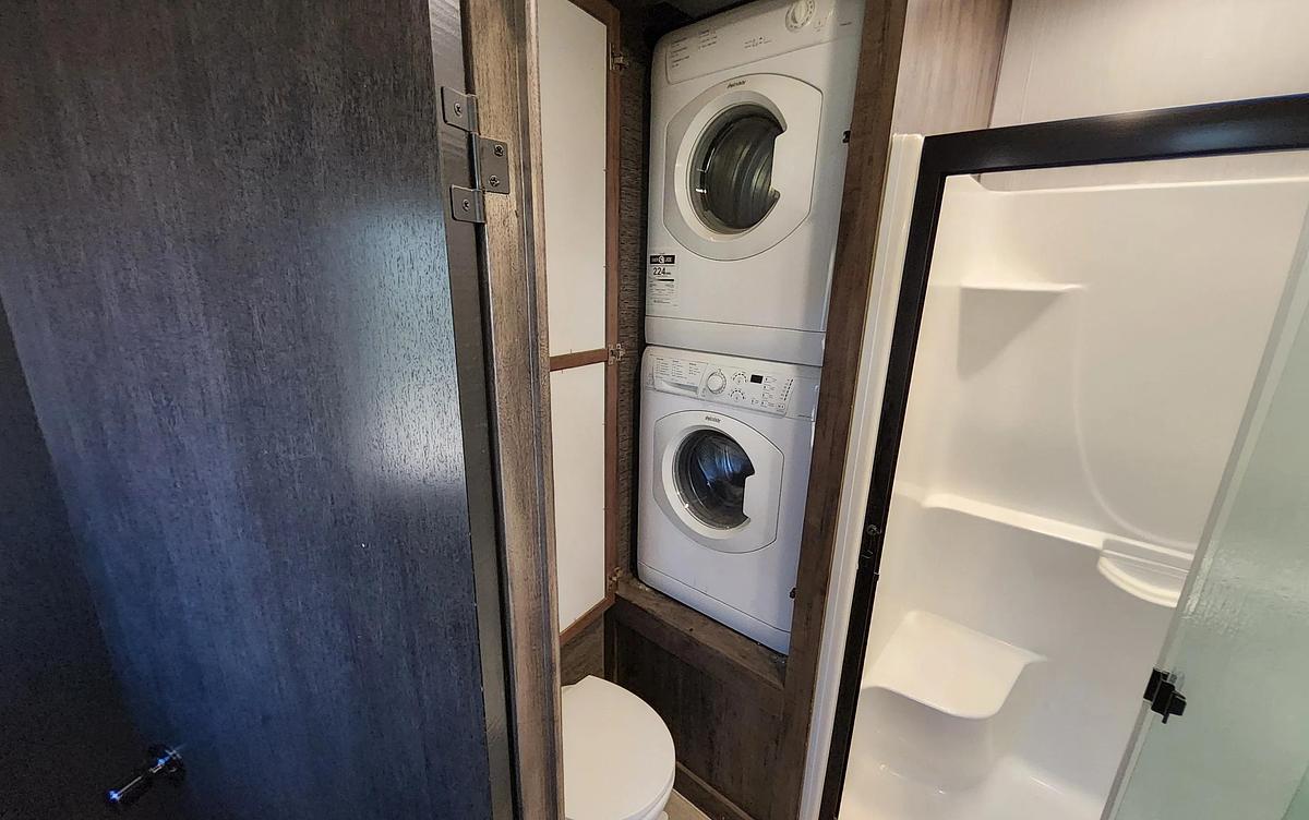 Used 2020 Heartland Bighorn Traveler 38FL Fifth Wheel