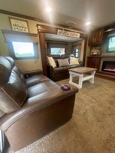 Used 2018 Keystone Alpine 3701FL