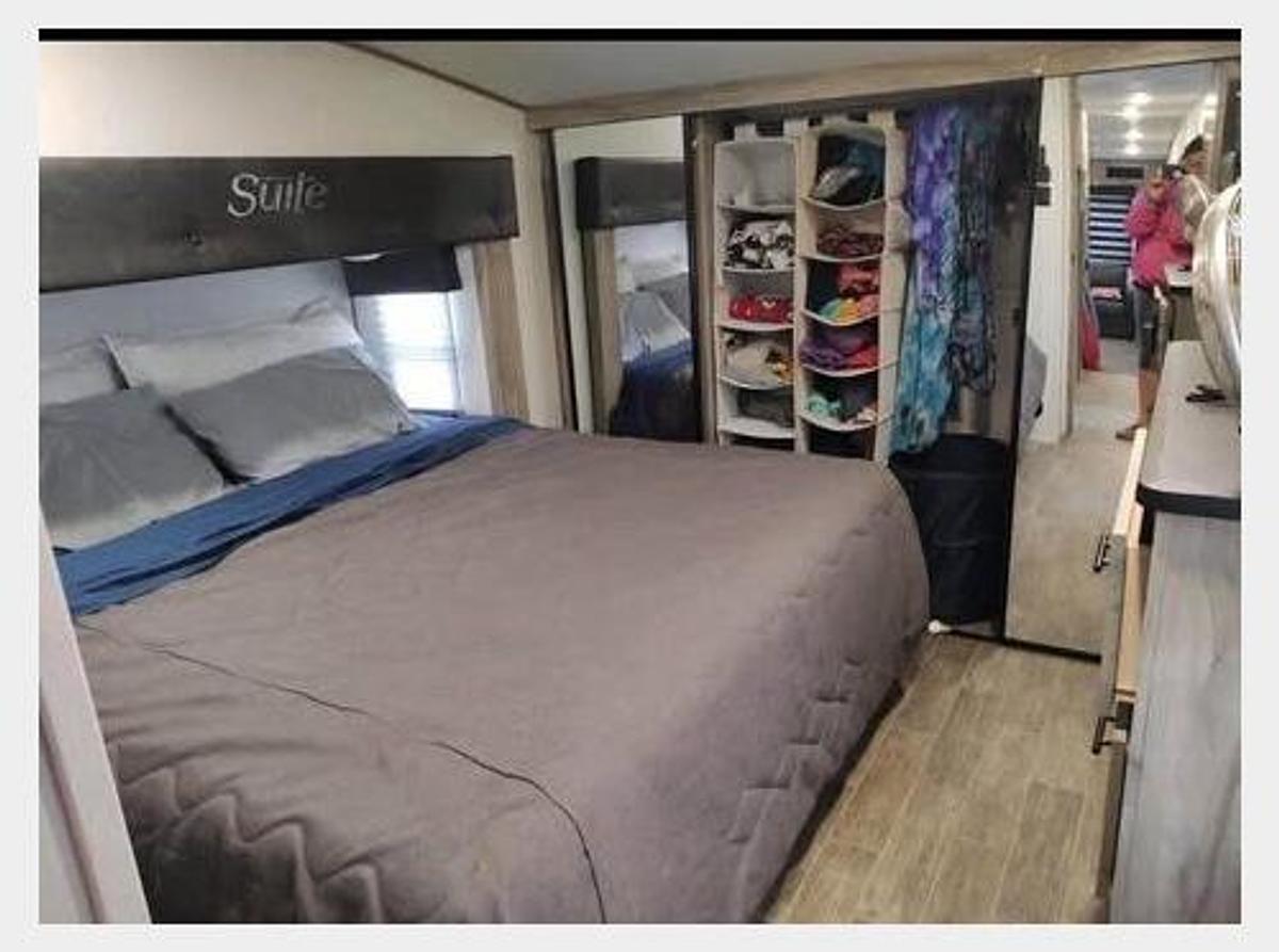 Used 2021 Forest River Arctic Wolf 3660 Suite