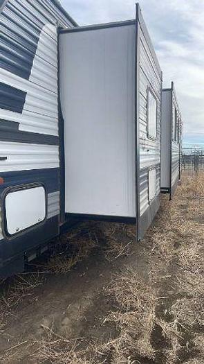 Used 2021 Crossroads Zinger ZR328SB