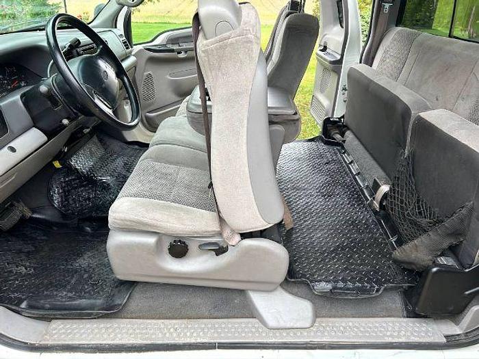 Used 2001 Ford Super Duty F-350 SRW XLT