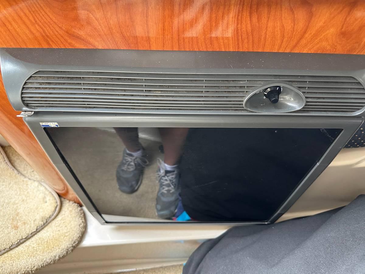 Used 2004 Four Winns 248 Vista