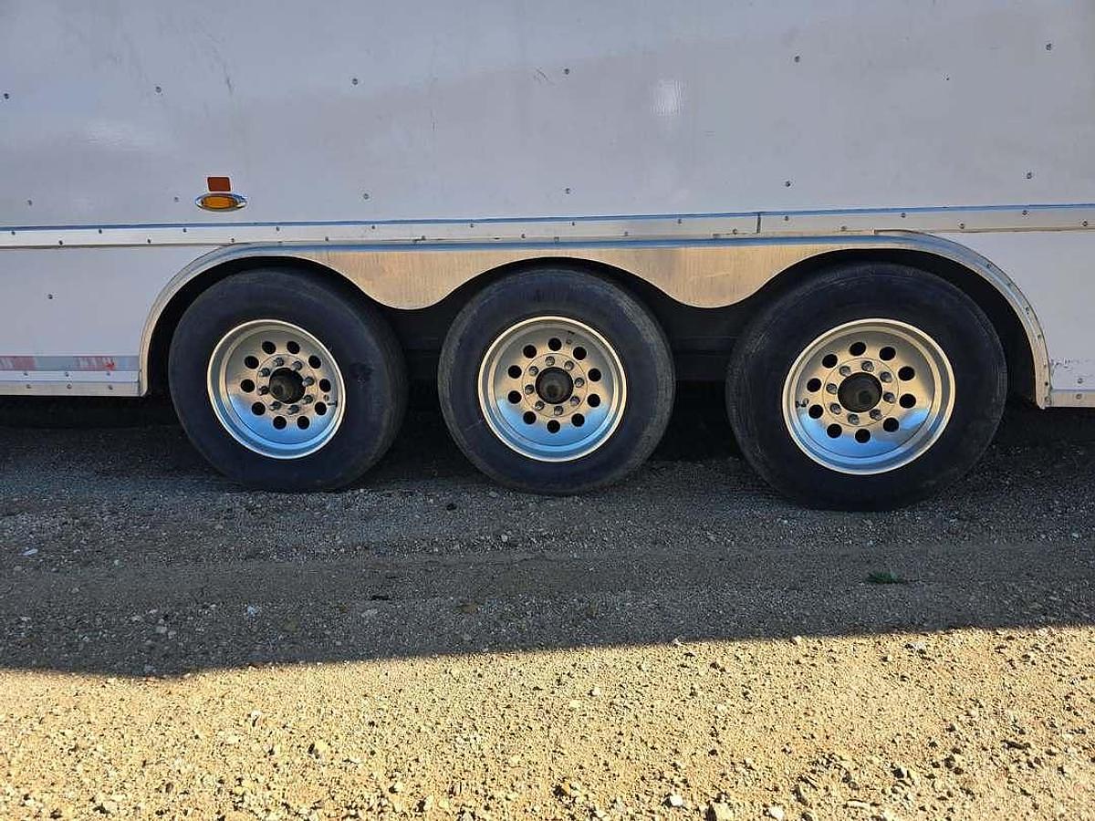 Used 2014 Freightliner Sport Chassis w/ 40' TPD Gooseneck Stacker