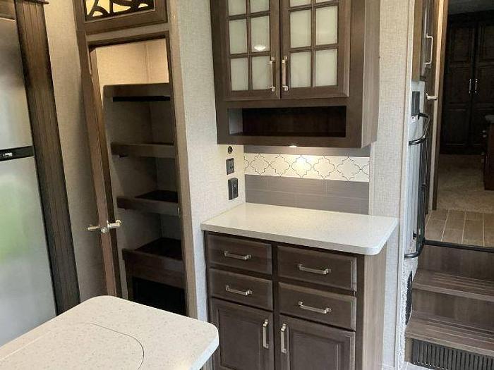 Used 2020 Keystone Alpine 3850RD