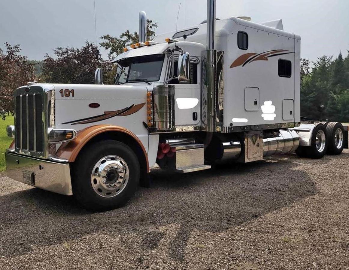 Used 2012 Peterbilt 389 Sleeper Semi Truck