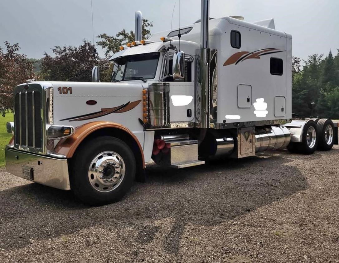 Used 2012 Peterbilt 389 Sleeper Semi Truck