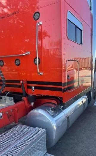 Used 2017 Peterbilt 389