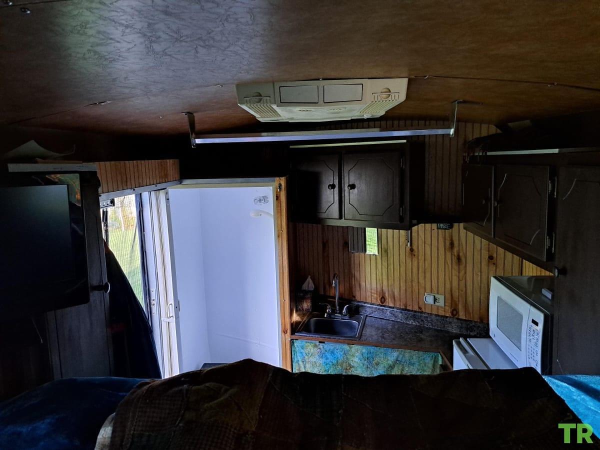 Used 1999 4 Star 2-Horse Trailer