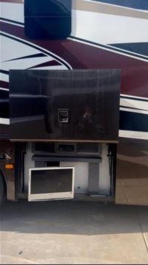 Used 2007 Newmar Essex 4510