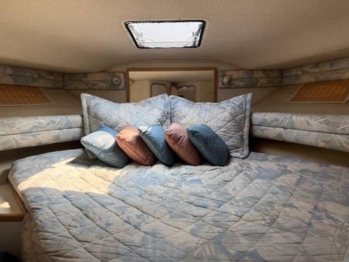 Used 1994 Sea Ray 370 Sundancer Powerboat