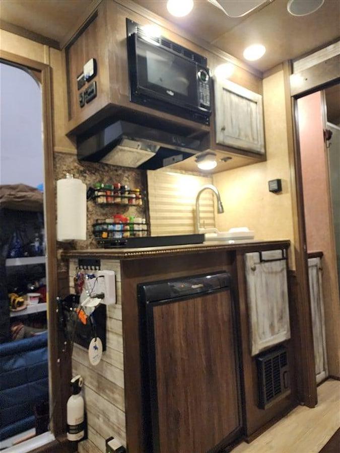 Used 2019 Lakota 7209 2 Horse Trailer with Living Quarters