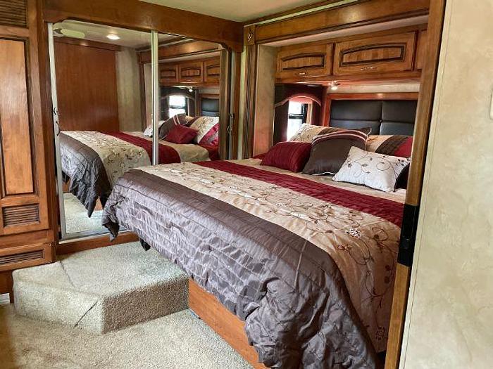 Used 2011 Monaco KNIGHT 40PBT