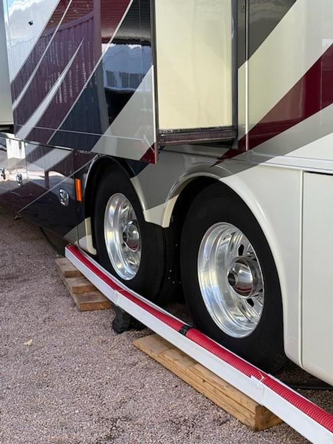 Used 2015  Tiffin Motorhomes Phaeton 42LH Class A Motorhome