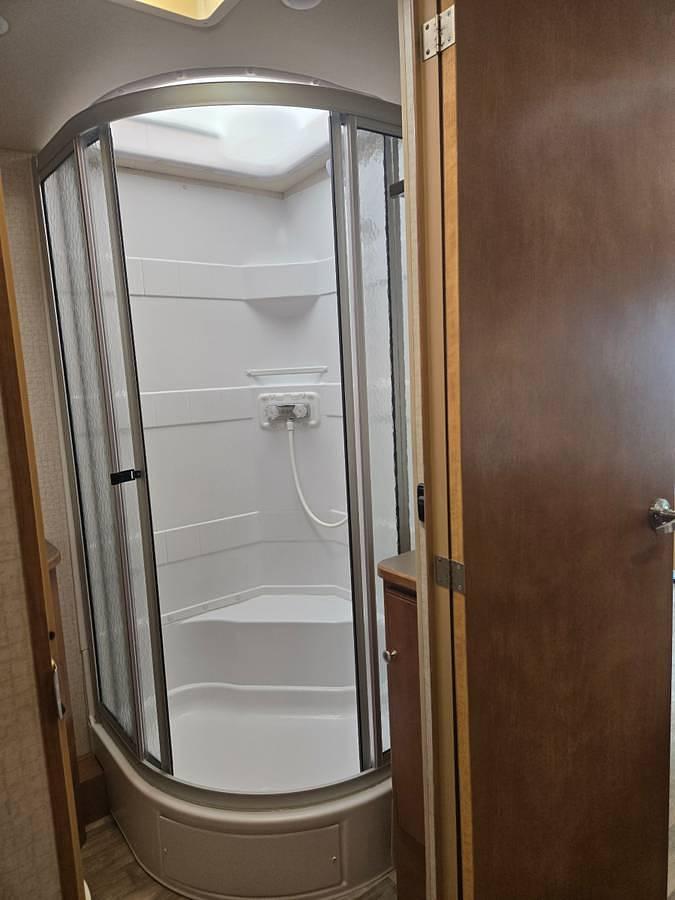 Used 2016 Winnebago Vista Lx 27 N