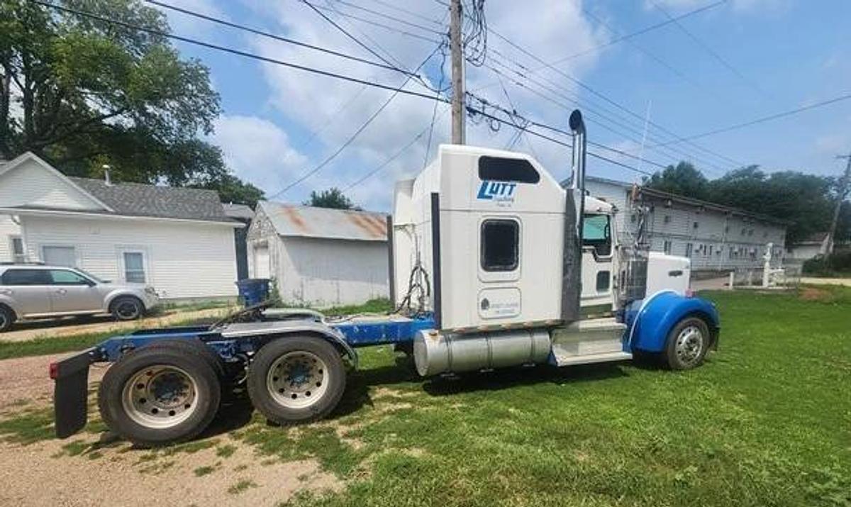 Used 2008 Kenworth W900