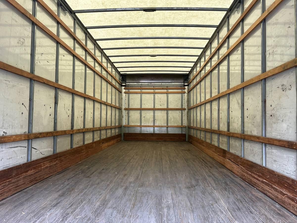 Used 2016 International 4300 – 26' Box Truck – 3,300 LB Liftgate – Allison Automatic – Air Ride