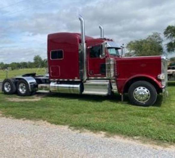 Used 2023 Peterbilt 389