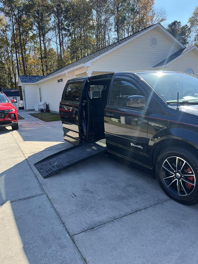 Used 2017 Dodge Grand Caravan GT Handicap Van