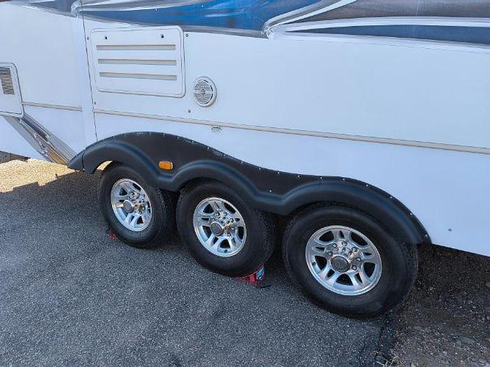 Used 2011 Keystone Raptor 400RBG