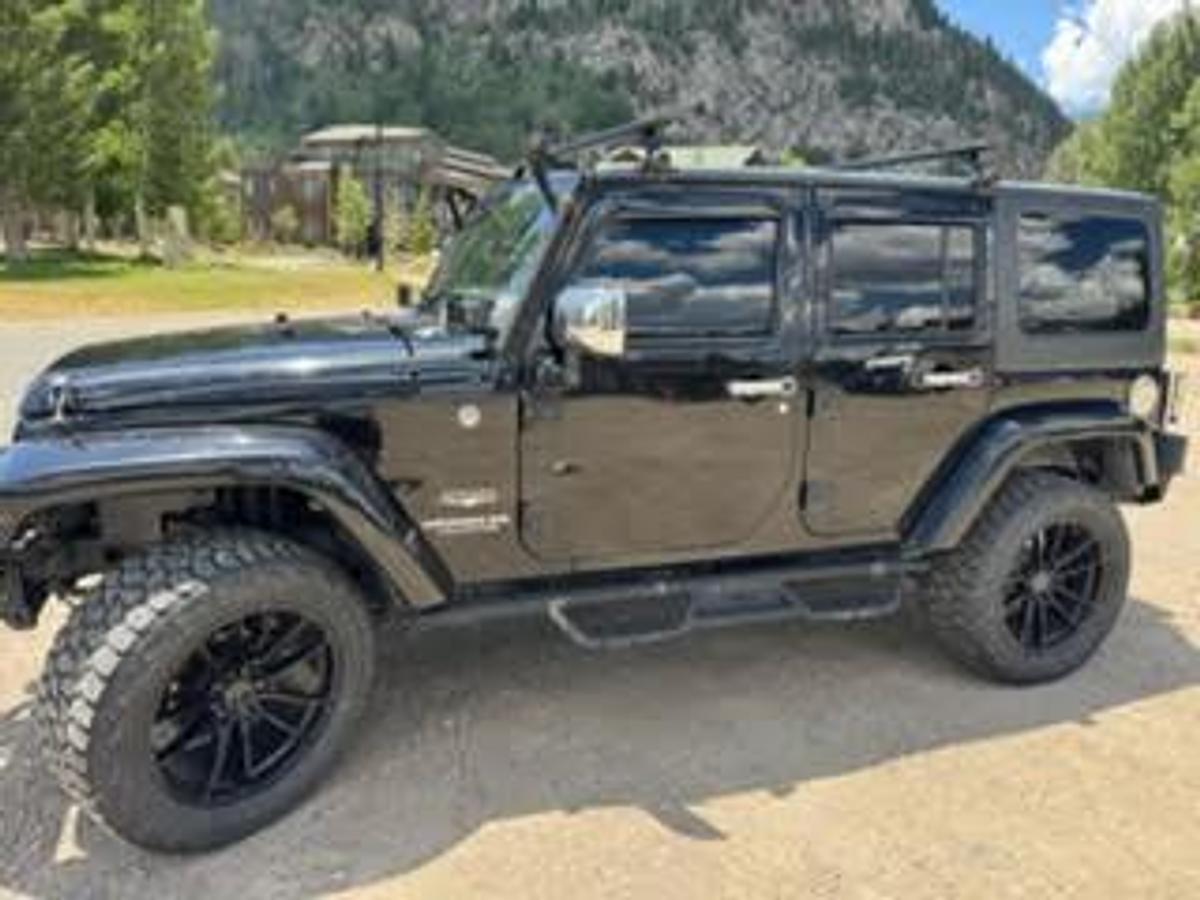 Used 2012 Jeep Wrangler Unlimited Sahara 4WD